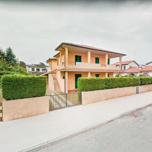 Home 2 Albergo Elena