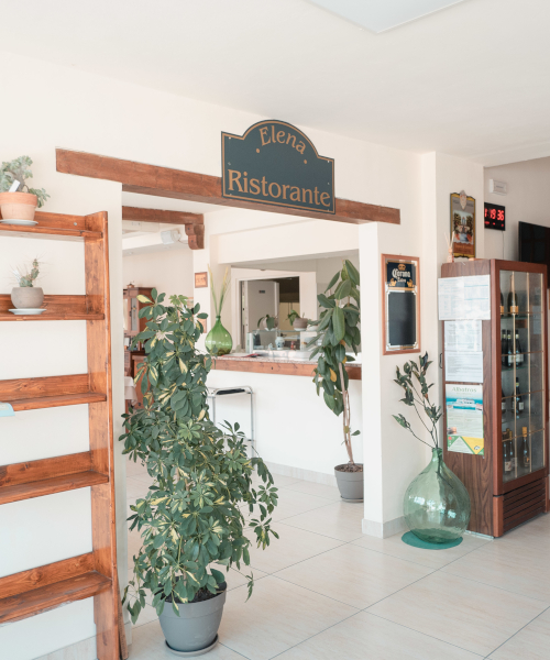 Albergo 4 Elena Albergo